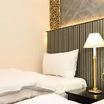 Giza Inn