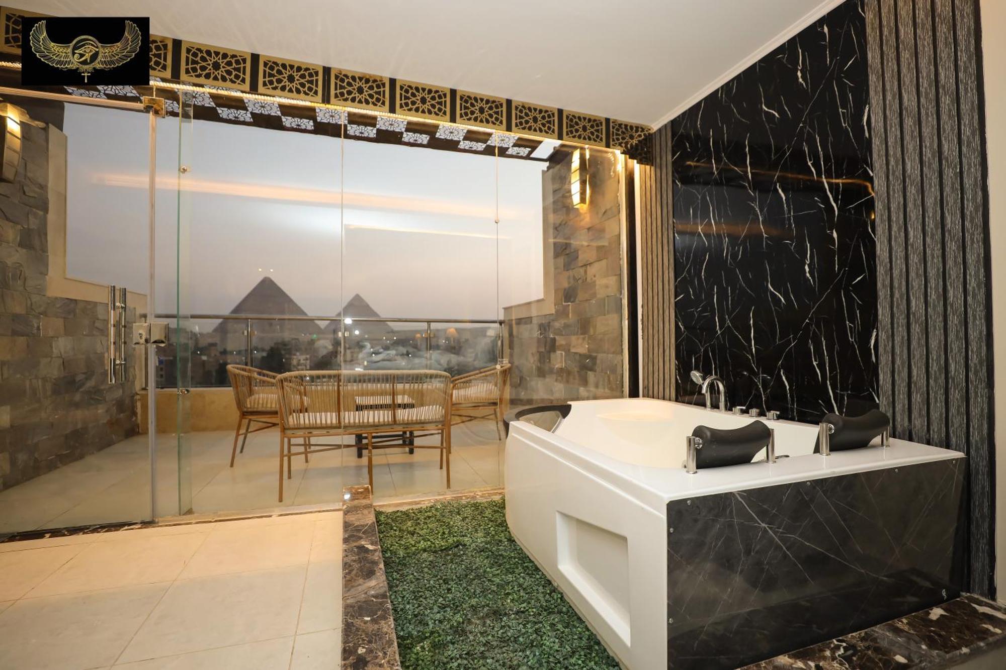 Giza 3*