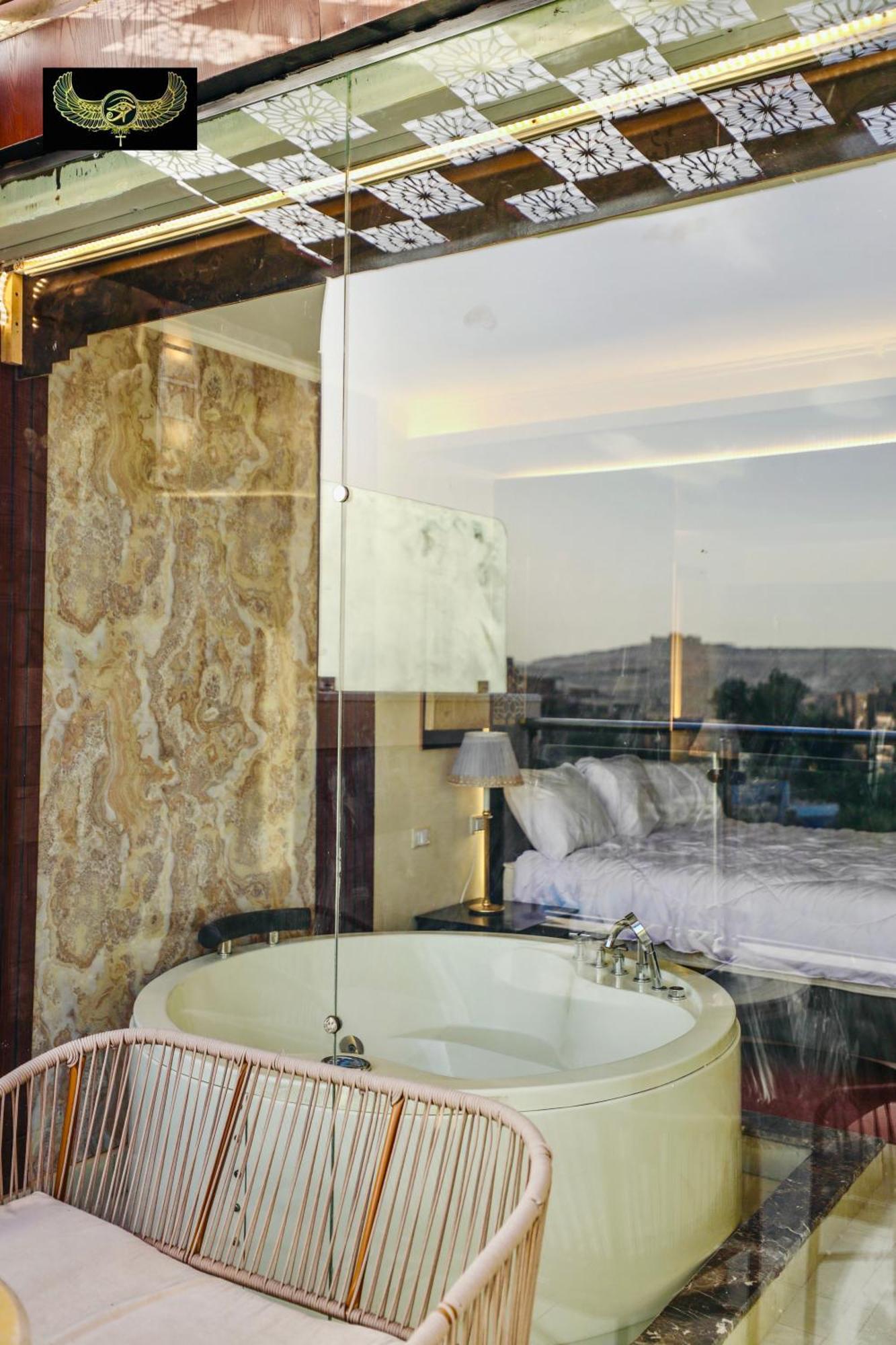 Hotel Giza 3*